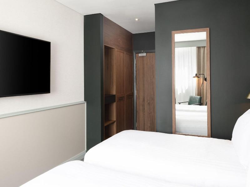 Four Points by Sheraton Edinburgh image