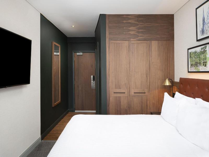 Four Points by Sheraton Edinburgh image