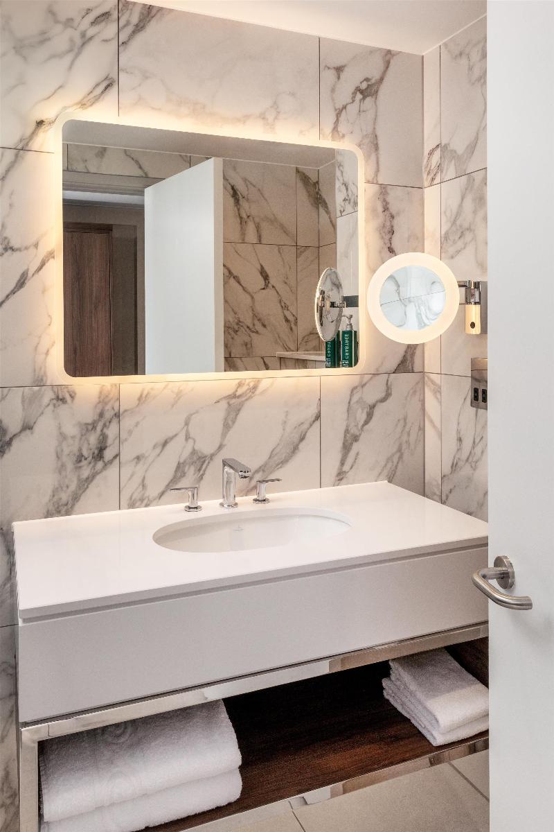 Hilton London Metropole image