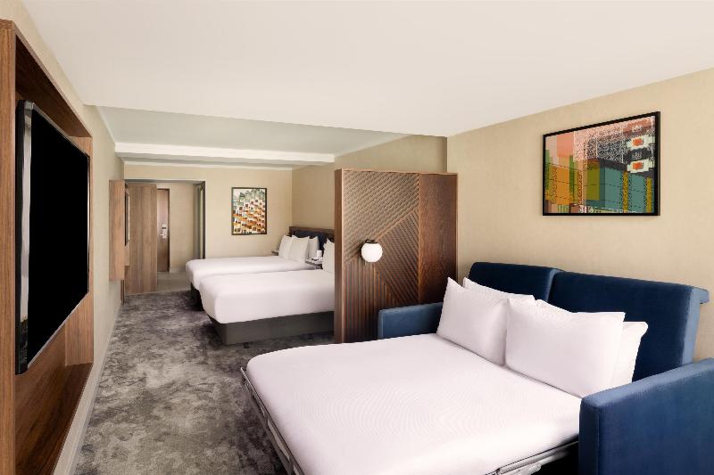 Hilton London Metropole image