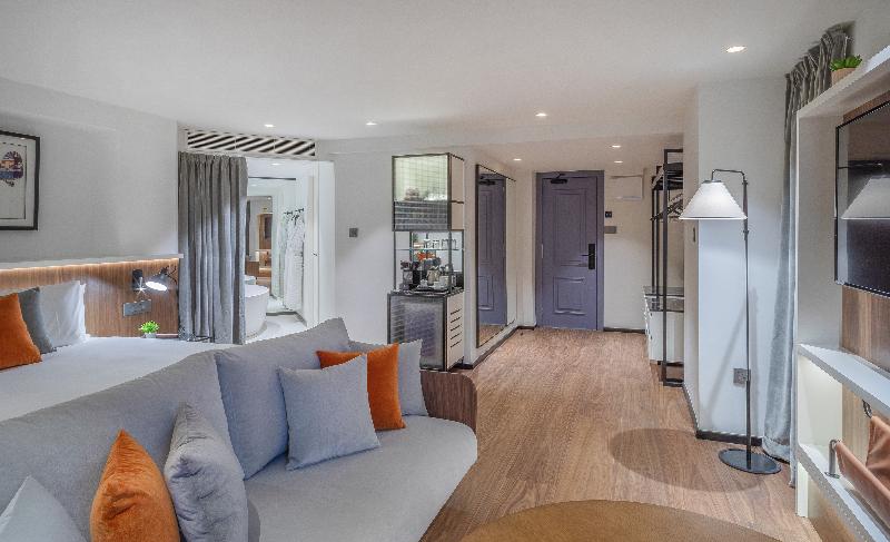 Melia White House image