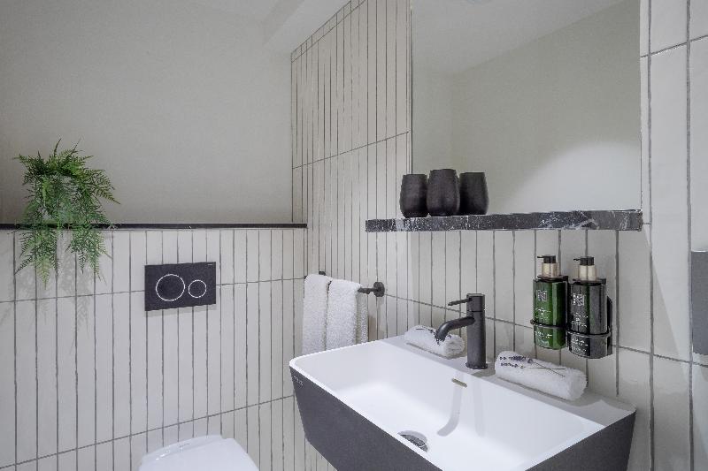 Melia White House image