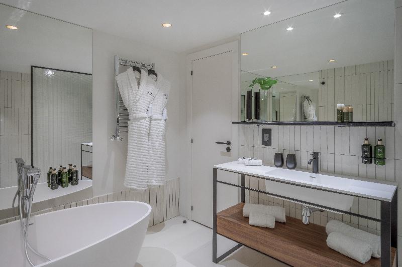 Melia White House image