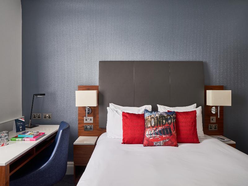 The Cumberland London image