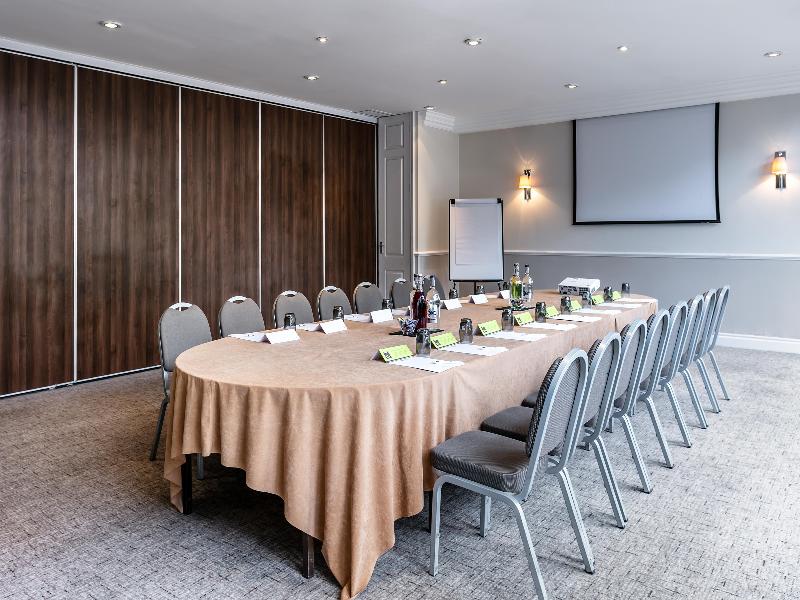 Best Western Plus Pinewood Manchester Airport-Wilm image