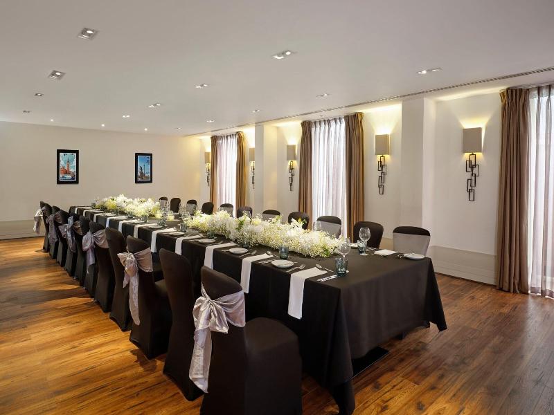 Sheraton Heathrow Hotel image