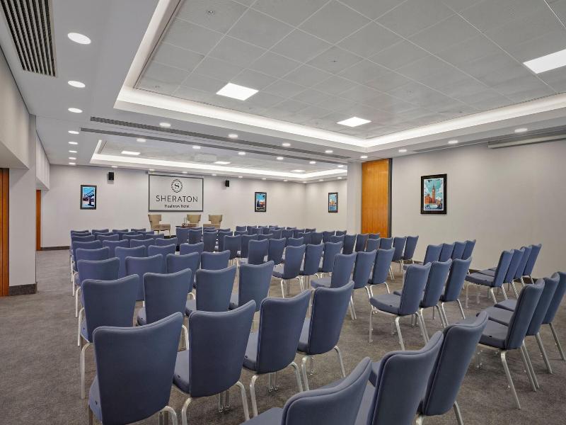 Sheraton Heathrow Hotel image