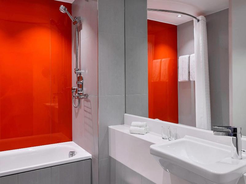 Sheraton Heathrow Hotel image