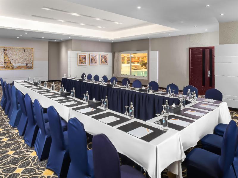 Hilton Alexandria Green Plaza image