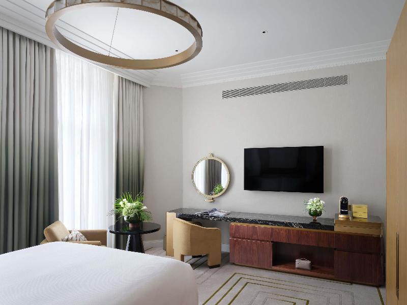 The Savoy - A Fairmont Hotel image