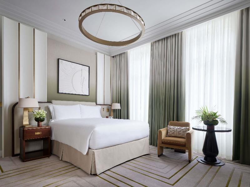 The Savoy - A Fairmont Hotel image