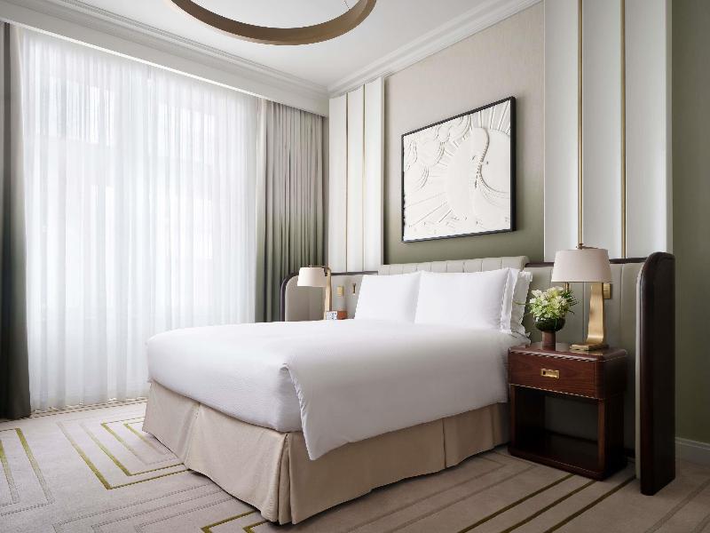The Savoy - A Fairmont Hotel image