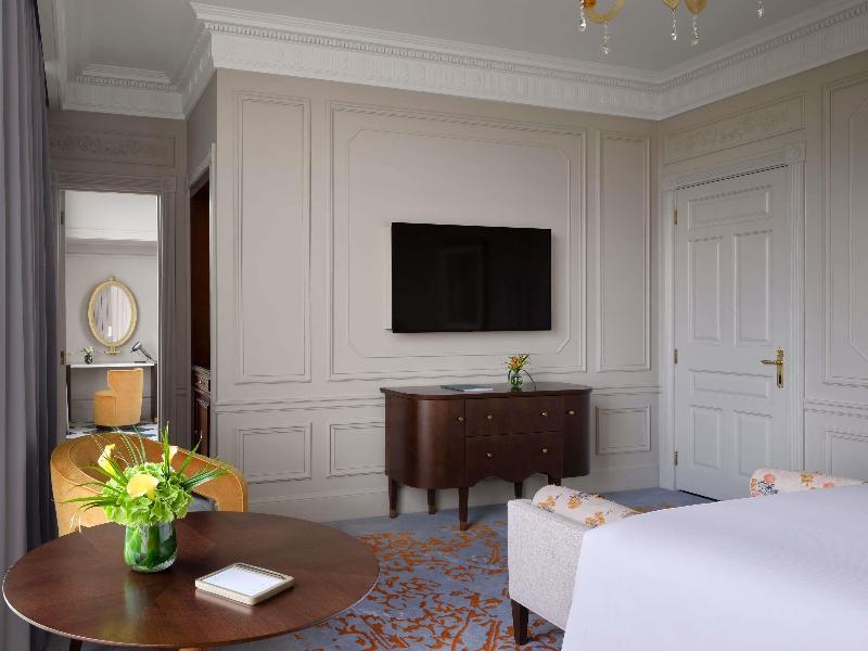 The Savoy - A Fairmont Hotel image