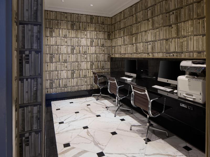 Radisson Blu Hotel, London South Kensington image