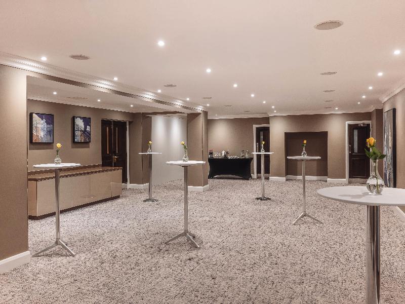 Radisson Blu Hotel, London South Kensington image