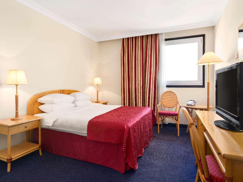 Ramada by Wyndham Sofia City Center image