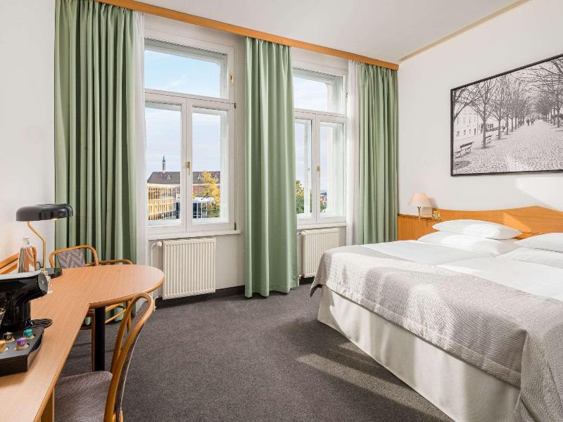 Best Western Hotel Moran image