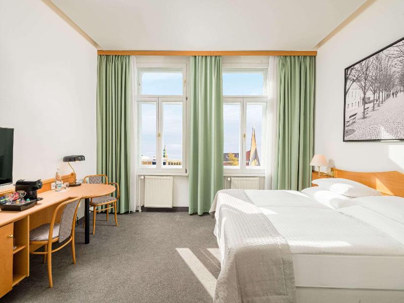 Best Western Hotel Moran image