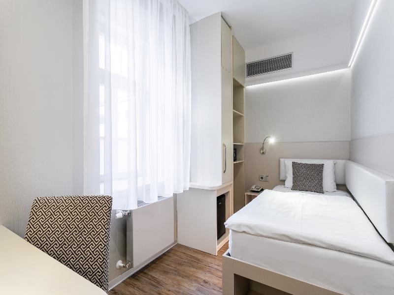 Hotel Ametyst Prague image