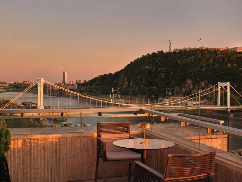 Marriott Hotel Budapest image
