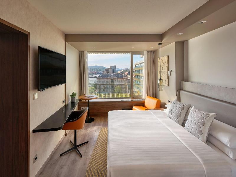 Marriott Hotel Budapest image