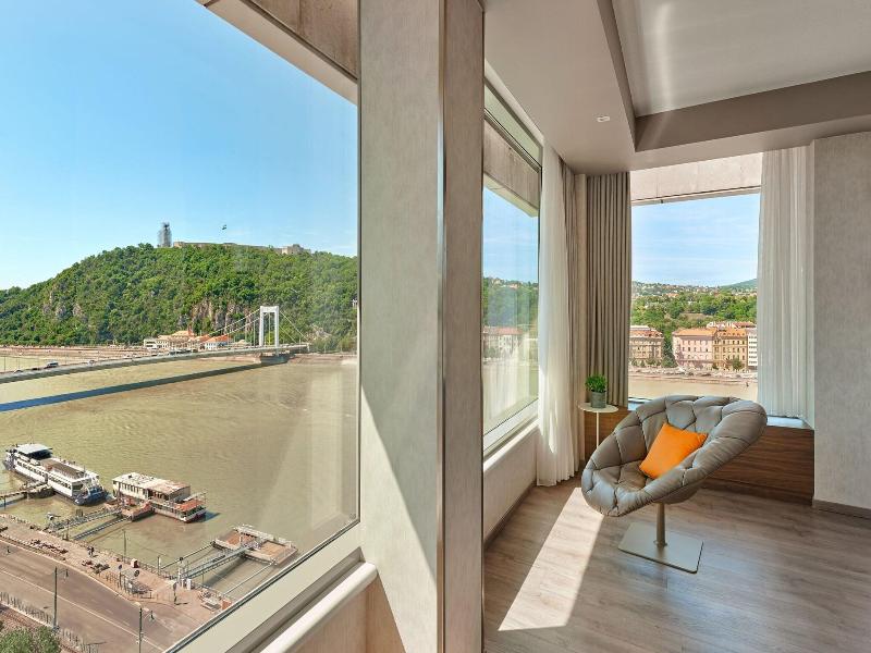 Marriott Hotel Budapest image