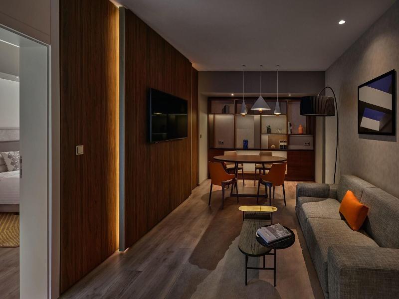 Marriott Hotel Budapest image
