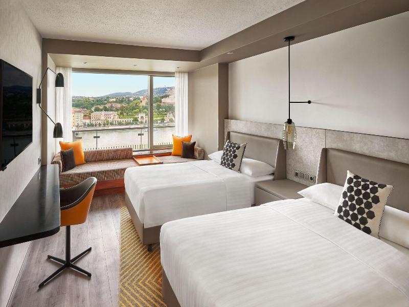 Marriott Hotel Budapest image