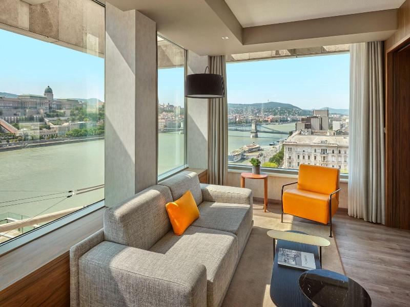 Marriott Hotel Budapest image