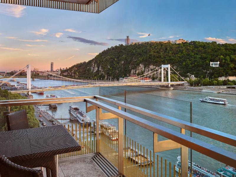 Marriott Hotel Budapest image