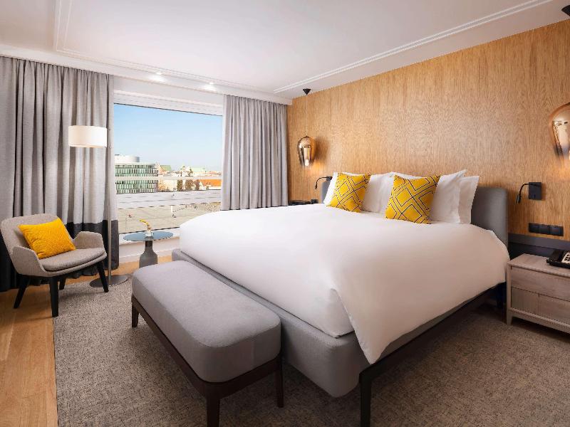 Sofitel Warsaw Victoria image