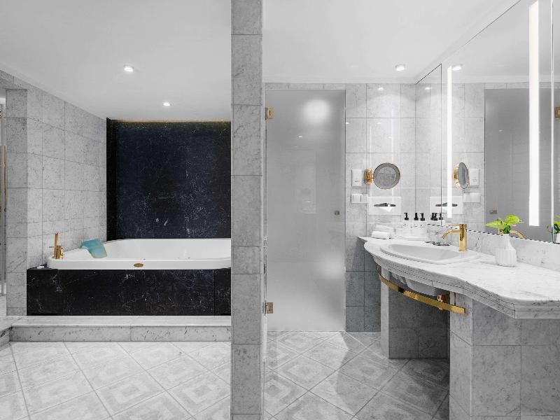 Sofitel Warsaw Victoria image
