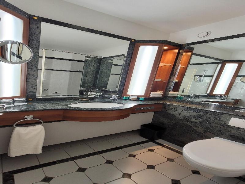 Warsaw Presidential Hotel image