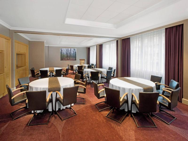 Sheraton Grand Warsaw image