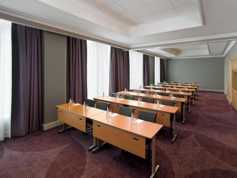 Sheraton Grand Warsaw image