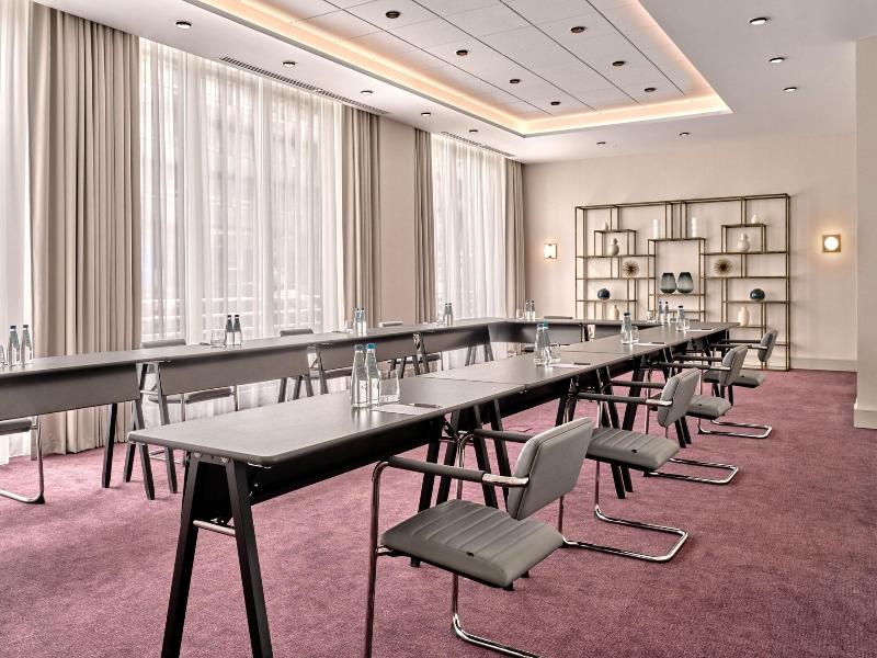 Sheraton Grand Warsaw image