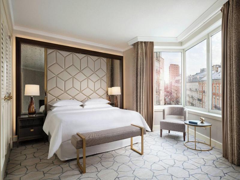 Sheraton Grand Warsaw image