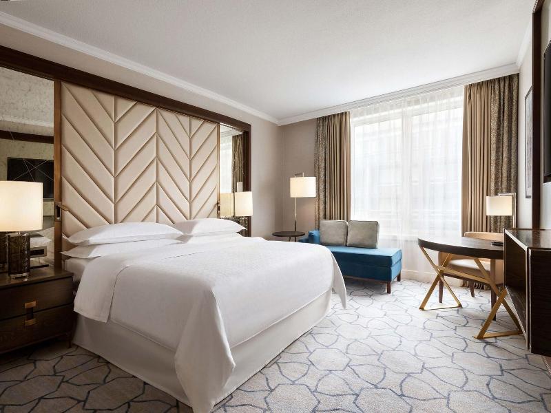 Sheraton Grand Warsaw image