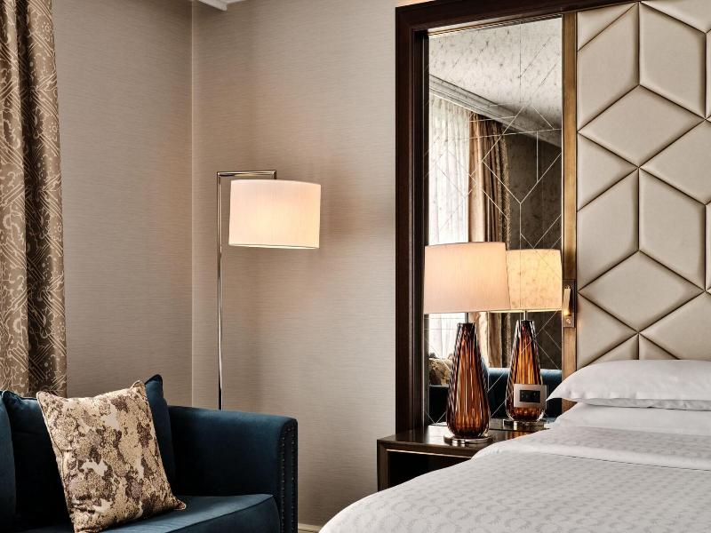 Sheraton Grand Warsaw image