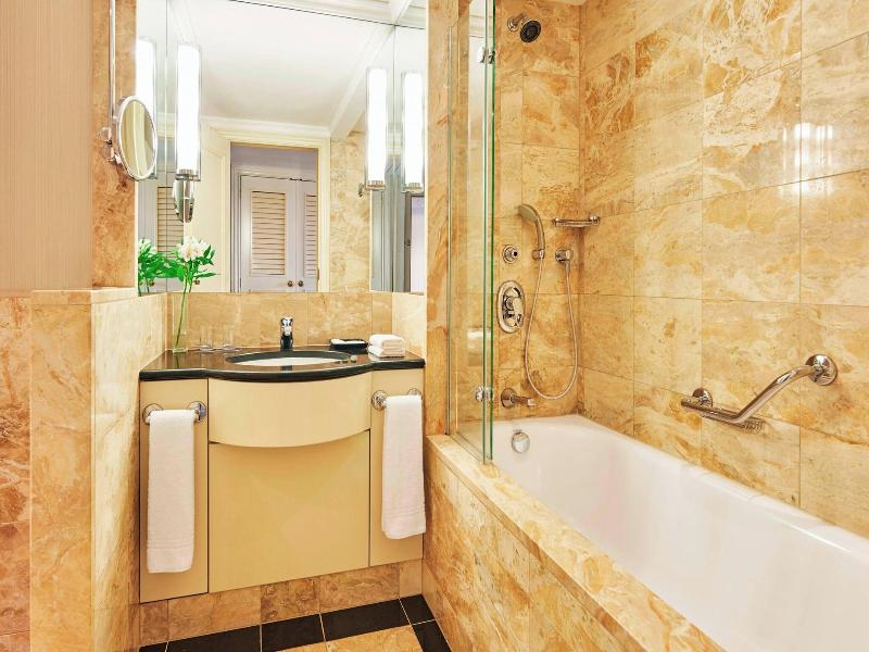 Sheraton Grand Warsaw image