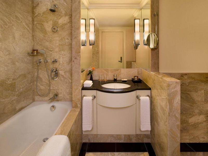 Sheraton Grand Warsaw image