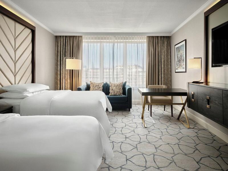 Sheraton Grand Warsaw image