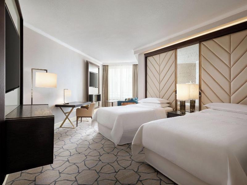 Sheraton Grand Warsaw image