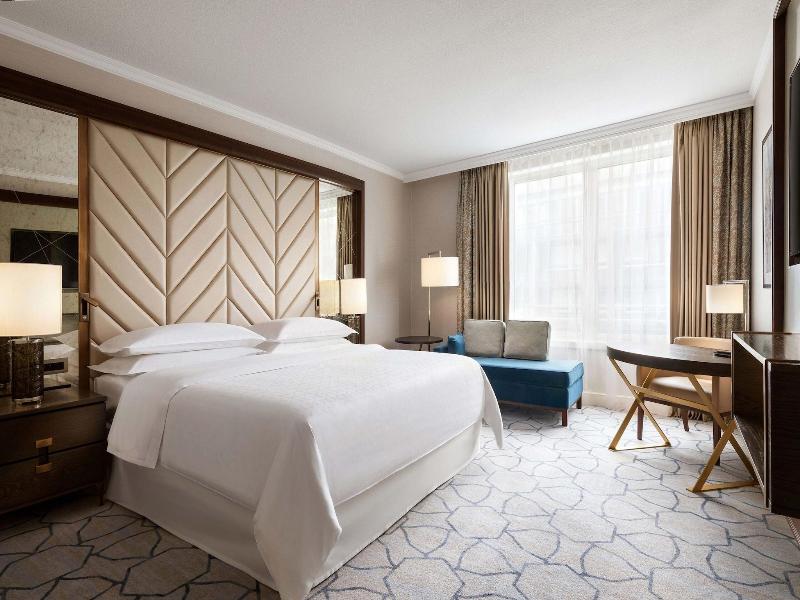 Sheraton Grand Warsaw image