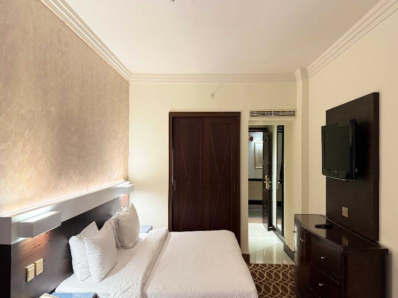Sunday Suites Excelsior Hotel Deira image
