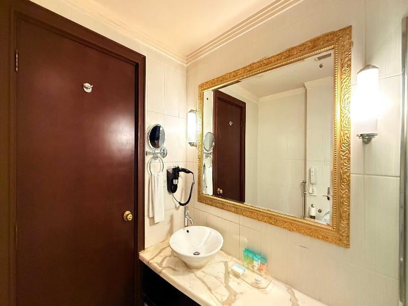 Sunday Suites Excelsior Hotel Deira image