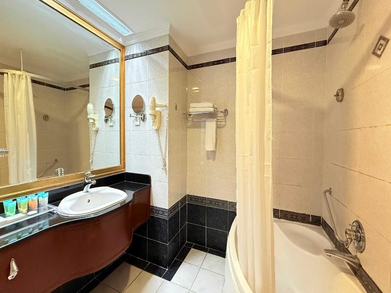 Sunday Suites Excelsior Hotel Deira image