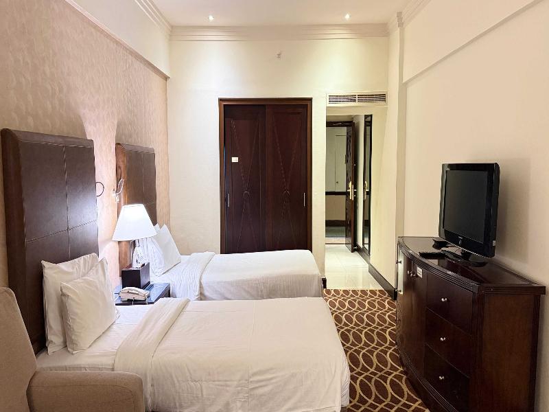 Sunday Suites Excelsior Hotel Deira image