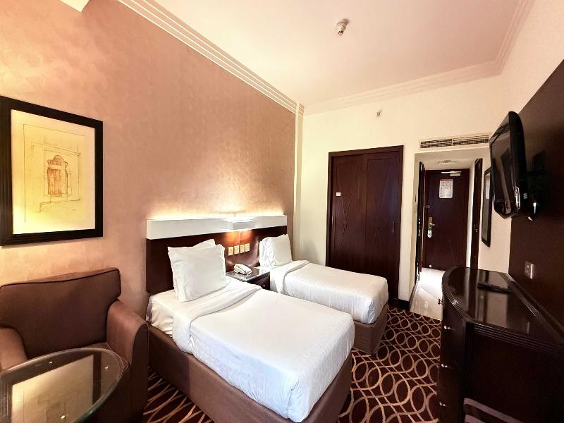 Sunday Suites Excelsior Hotel Deira image