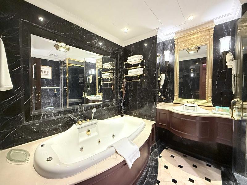 Sunday Suites Excelsior Hotel Deira image